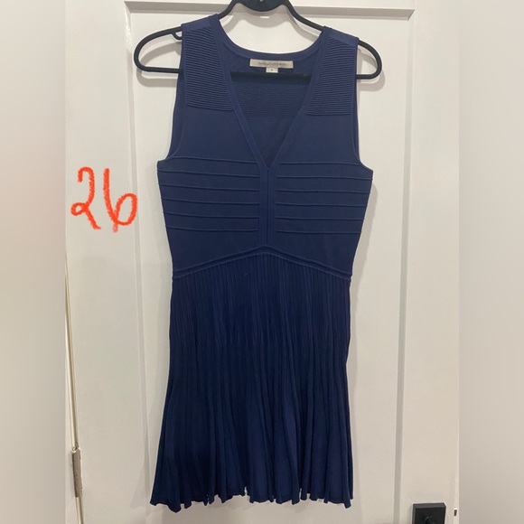 Diane vonFurstenberg navy blue dress - size medium. EUC - Picture 1 of 2